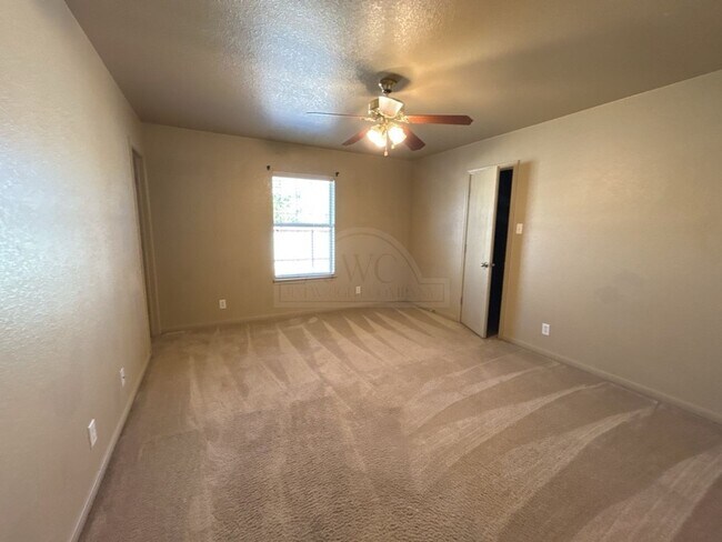 Building Photo - 1303 Chips Dr