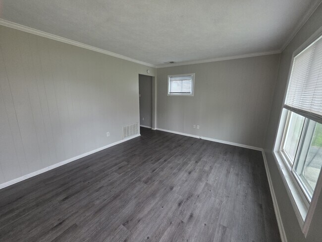 Building Photo - 3825 Kenard Ct