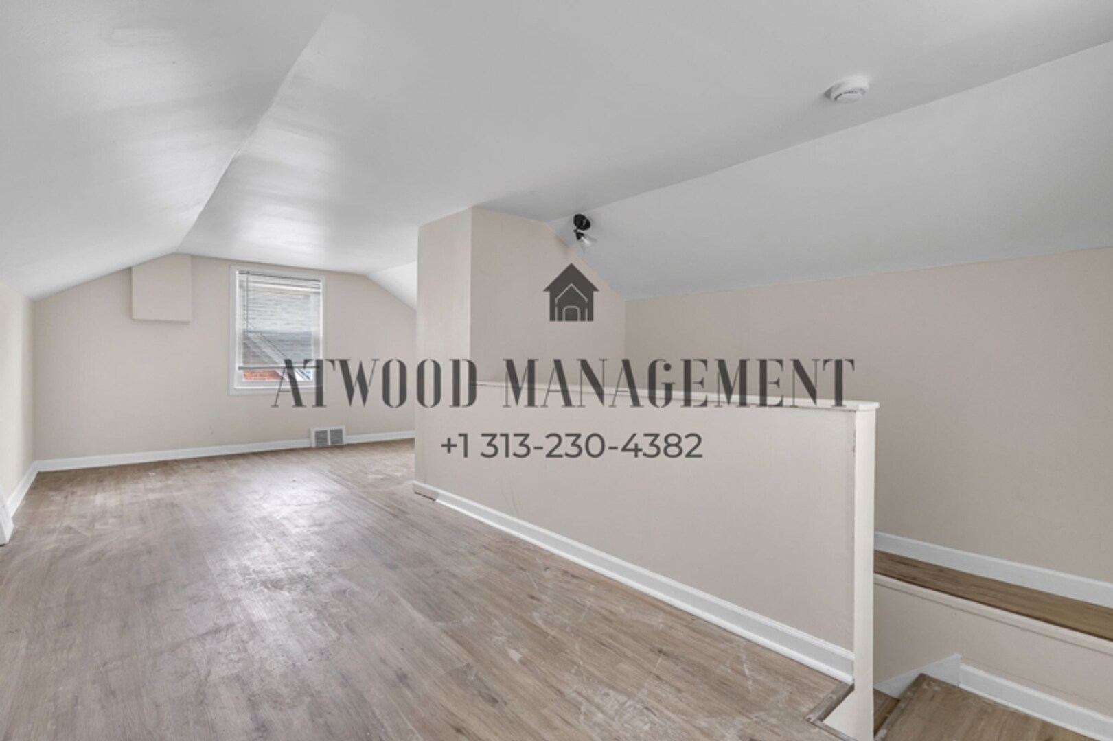 Building Photo - This beautifully updated 3-bedroom, 1-bath single-family home is ready for move-in!