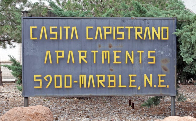 Building Photo - Casita Capistrano