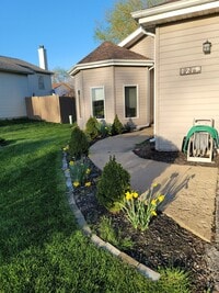 Building Photo - 1219 Blackhawk Dr