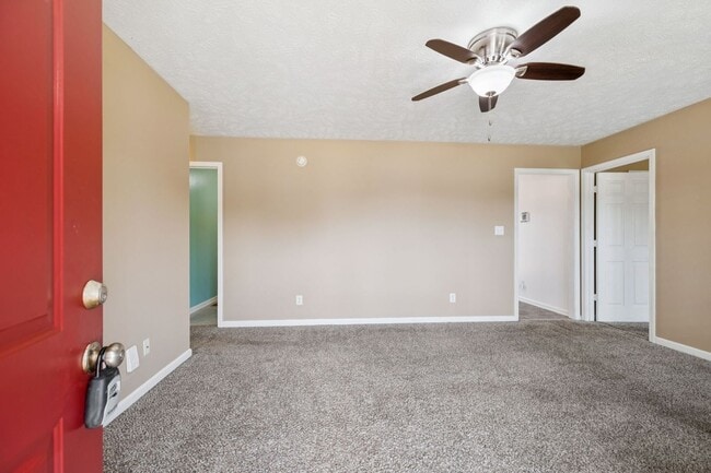 Building Photo - 1073 Bobcat Dr