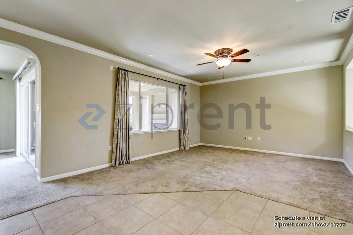 Building Photo - Unit