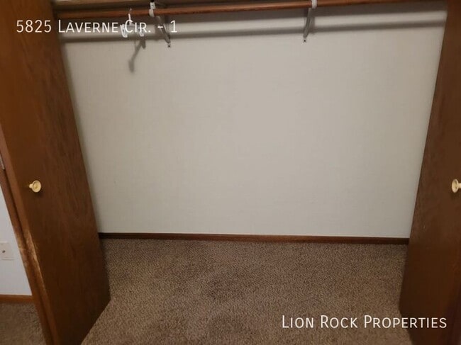 Building Photo - 5825 Laverne Cir N