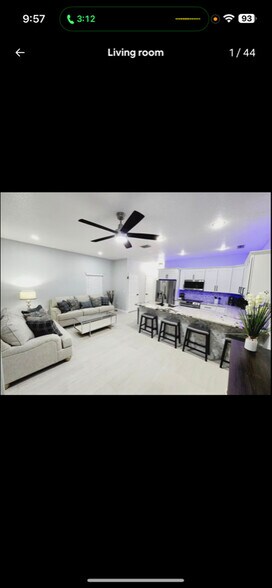 Primary Photo - 415 Magnolia Ave