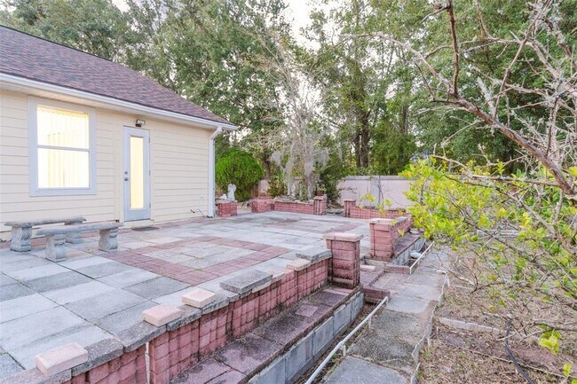 Building Photo - 2114 NW 52nd Pl