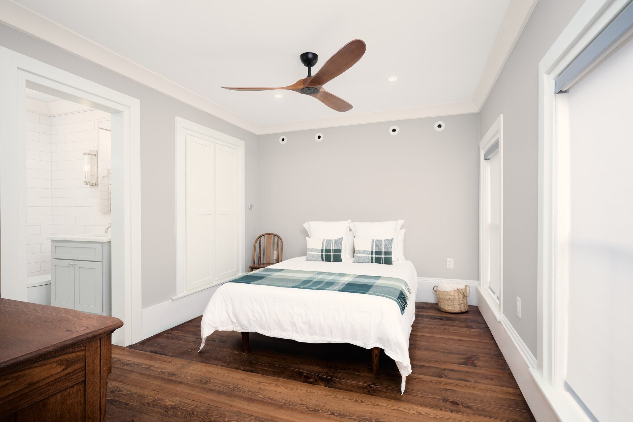 Building Photo - 137 Kendall Pond Rd