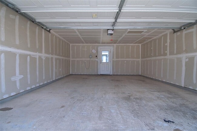 Building Photo - 4711 Giordano Dr