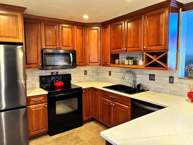 Building Photo - Long Term Rental- Buffalo Ridge/Village 403CC