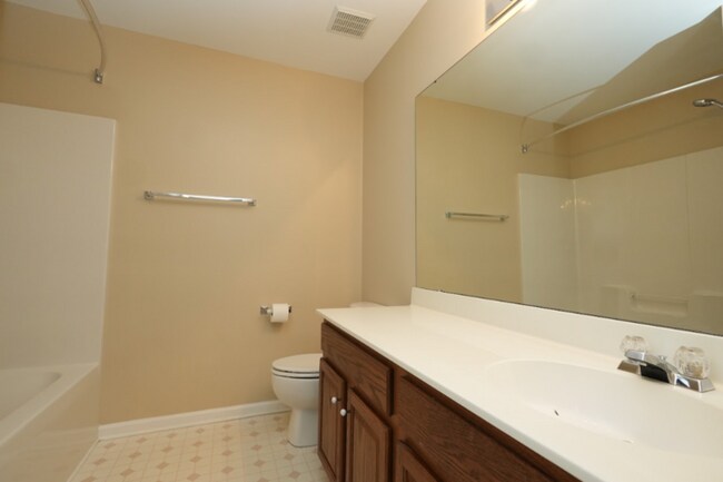 Building Photo - Charming 3-bedroom, 2-bath home