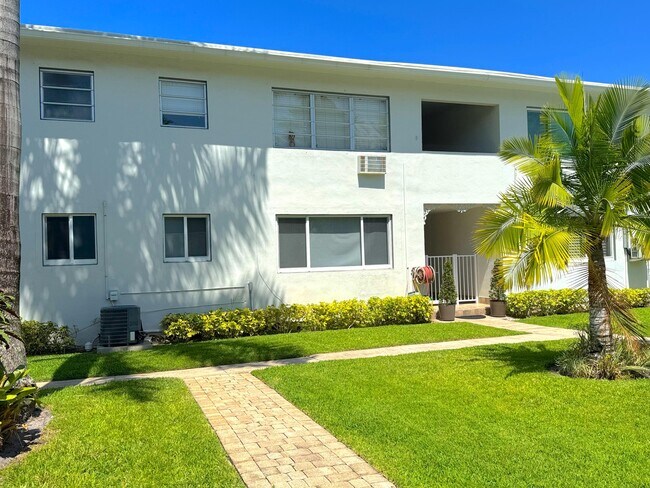 Building Photo - 624 Antioch Ave