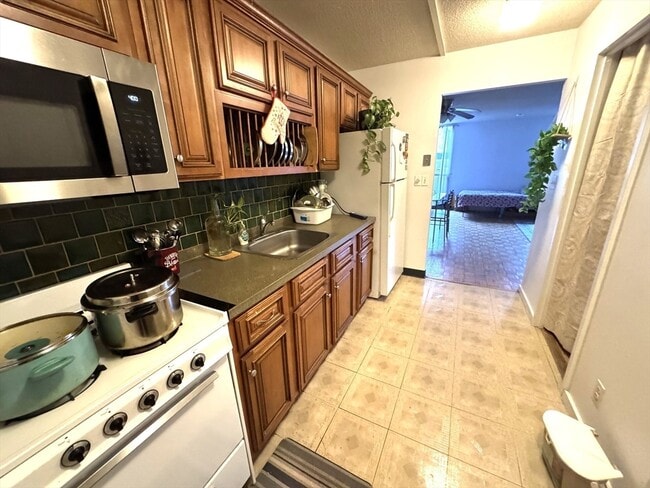 Building Photo - 44 Washington St