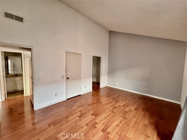 Building Photo - 225 N Rose St