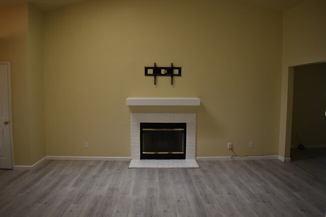 Building Photo - 4790 Winona Way