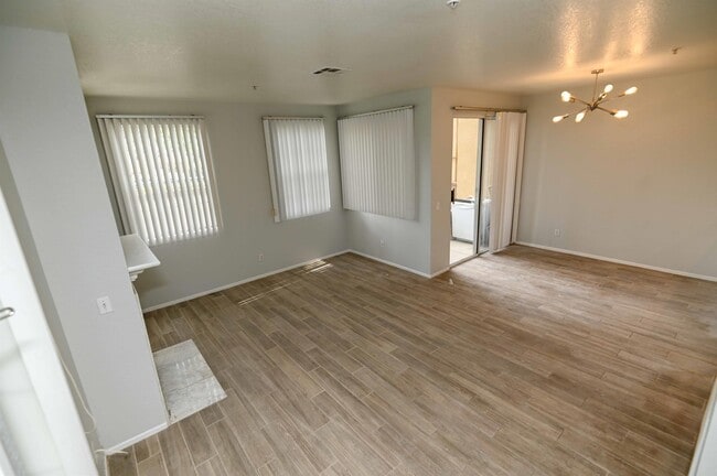 Building Photo - 146 Gallery Wy