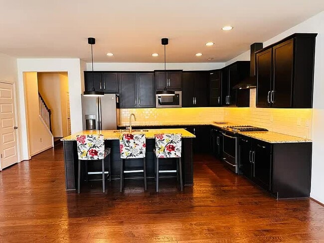 Building Photo - 5604 Benoni Ct