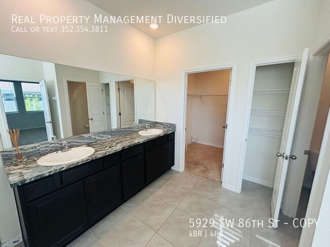 Building Photo - 5929 SW 86th St