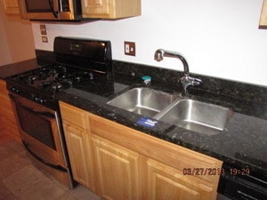 Building Photo - MUST SEE 2BEDROOM/1BATH CONDO WASHER & DRYER, CLOSE TO THE L TRAIN IN ALBANY PARK! AVAILABLE 6/5/26