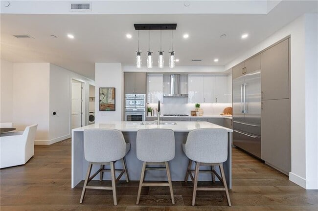 Building Photo - 2425 Peachtree Rd NE