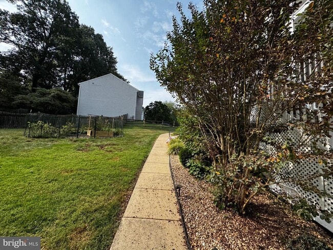 Building Photo - 8268 Rippling Branch Rd