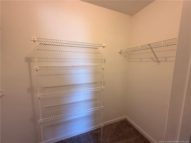 Building Photo - 663 Bartons Landing Pl