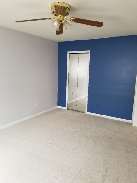 Building Photo - 2482 Eagles Cir