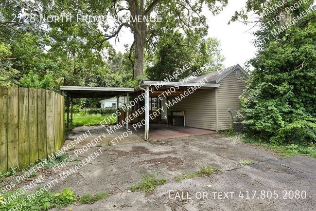 Building Photo - 2728 N Fremont Ave