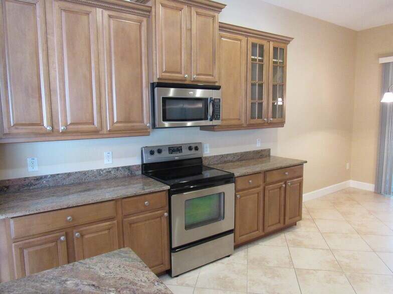 kitchen 2 - 3435 Torre Blvd