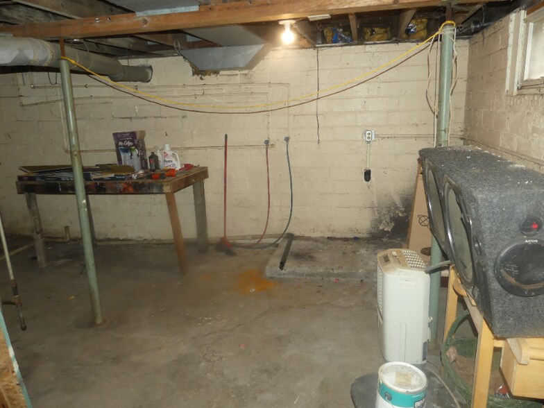 Building Photo - 1805 Brame Pl