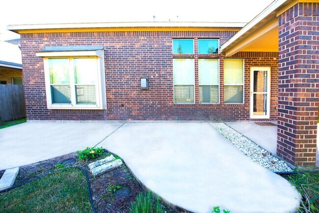 Building Photo - 17422 Aldenwilds Ln