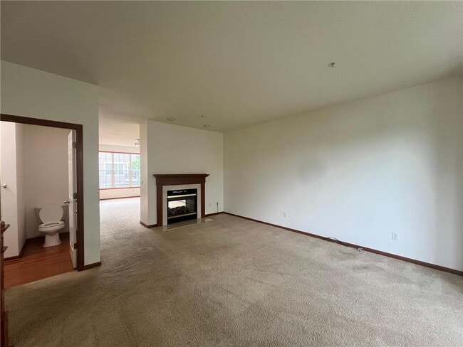 Building Photo - 5026 Yuma Ln N