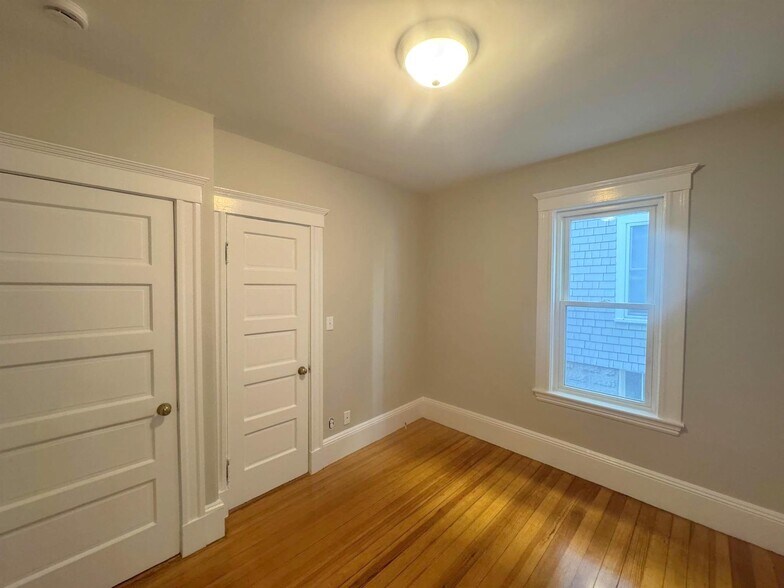 Building Photo - 11 Belmont Sq