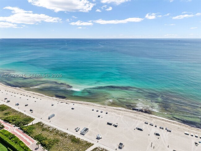 Building Photo - 5875 Collins Ave