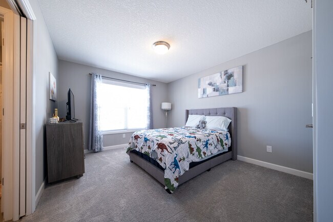 Building Photo - 6668 Coach House Ln