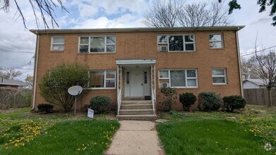 Building Photo - Charming 1-bedroom, 1-bathroom apartment l...