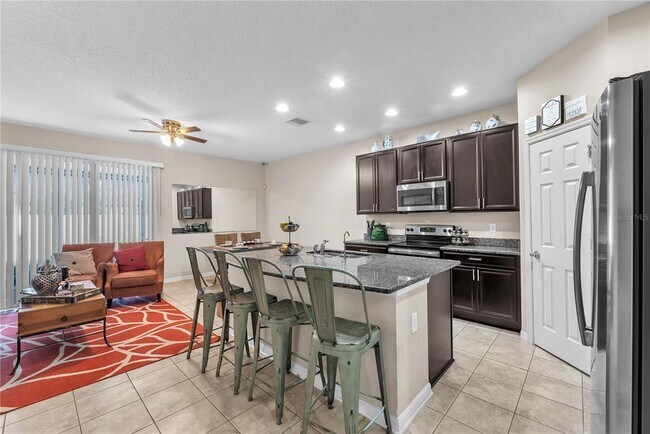 Building Photo - 7085 Woodchase Glen Dr