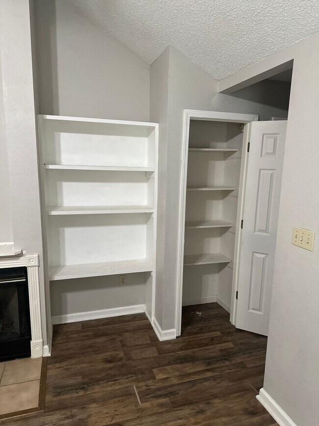 Building Photo - Move-in Ready!  3-Bed, 2-Bath Home in Bent...