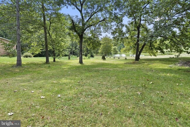 Building Photo - 5400 Woodlyn Ct