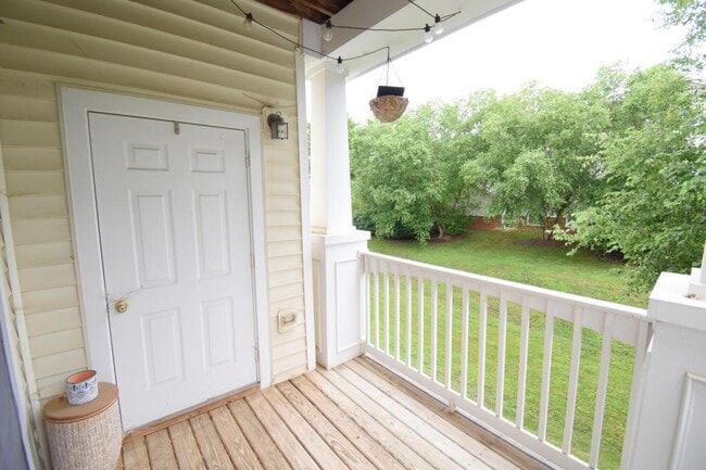 Building Photo - 16423 Golden River Ln