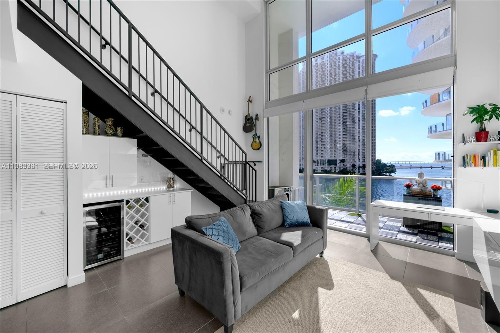Building Photo - 300 S Biscayne Blvd