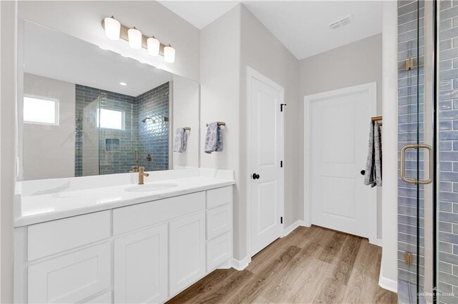 Building Photo - 25 Belle Ct