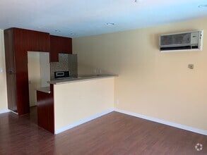 Building Photo - Los Caballeros Clubhouse #1308