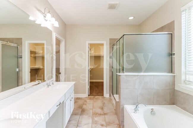 Building Photo - 9743 Stratton Ridge Dr