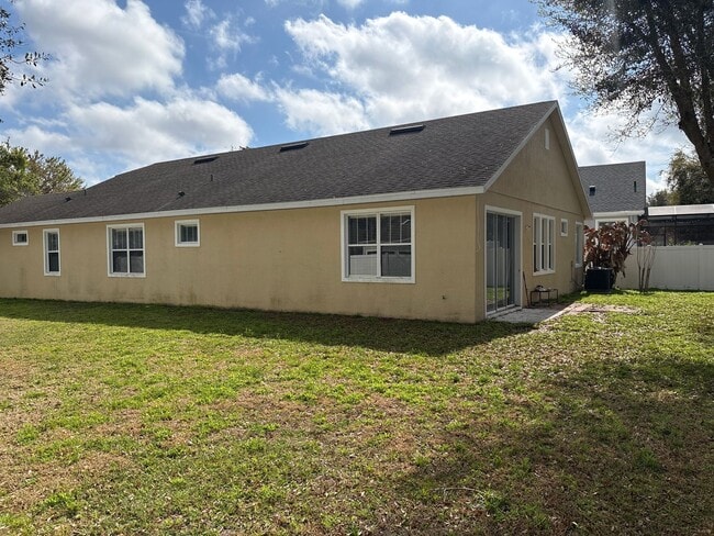 Building Photo - Beautiful 4-Bedroom Home in the Gated Water’s Edge Community/Lake Nona