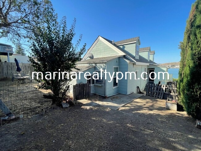 Building Photo - WATER VIEW-Welcome to this charming 2-bedr...