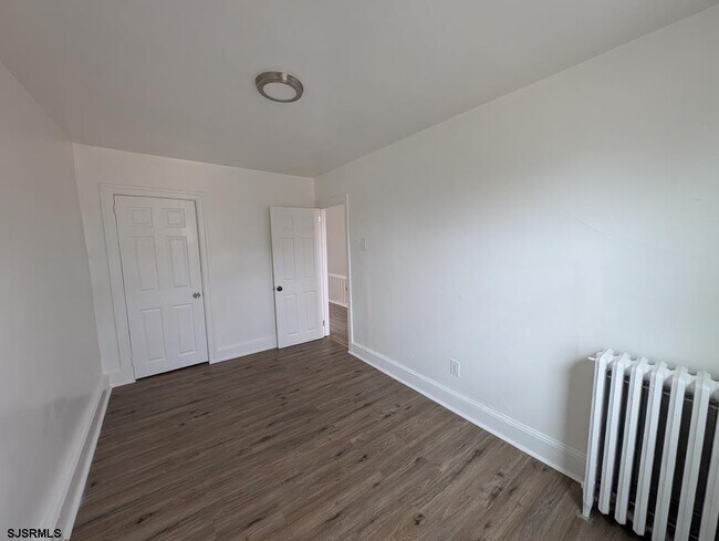 Building Photo - 1005 N Michigan Ave