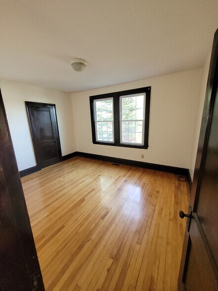 Building Photo - 47 Heywood St