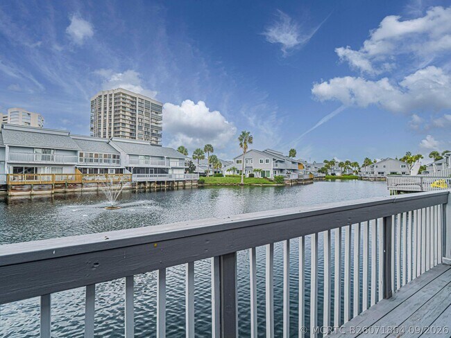 Building Photo - 4949 N Hwy A1A