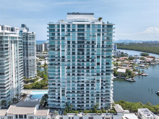 Building Photo - 300 Sunny Isles Blvd