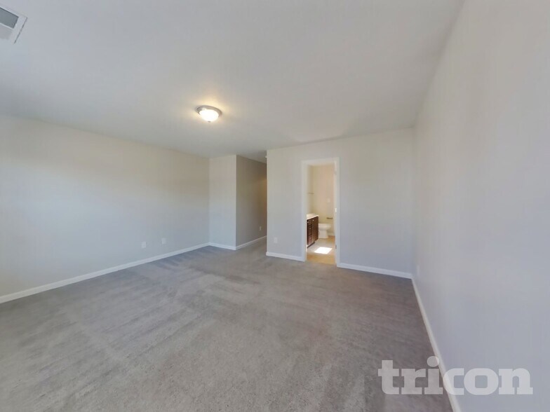 Building Photo - 4907 Long Iron Dr